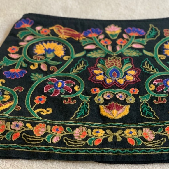 *🔥HP🔥* ZARA embroidered skirt, M - Picture 2 of 14